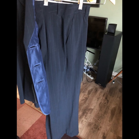 Giorgio Armani Navy Suit - Picture 2 of 2